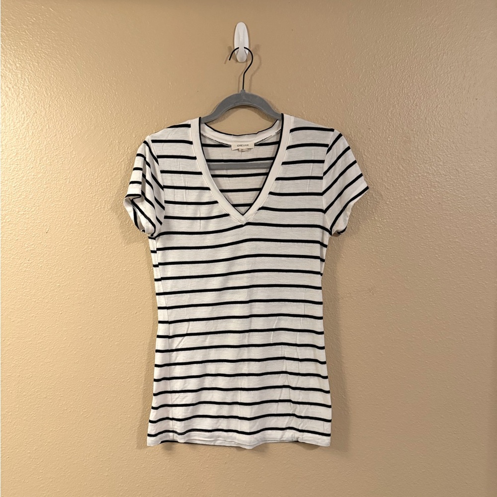 Super soft and stretchy black and white striped short sleeve tshirt